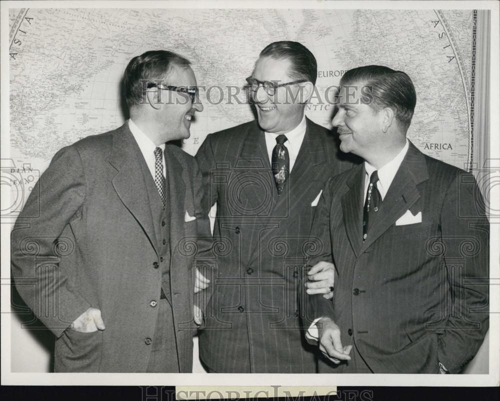 1951 Press Photo NBC Newscasters Albert Warner, Ray Henle, &amp; New Brooks - Historic Images