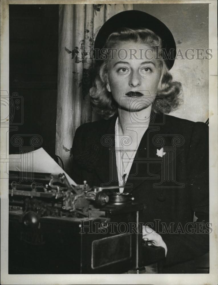 1941 Press Photo Fashion Editor Anice Brink - RSL79273 - Historic Images