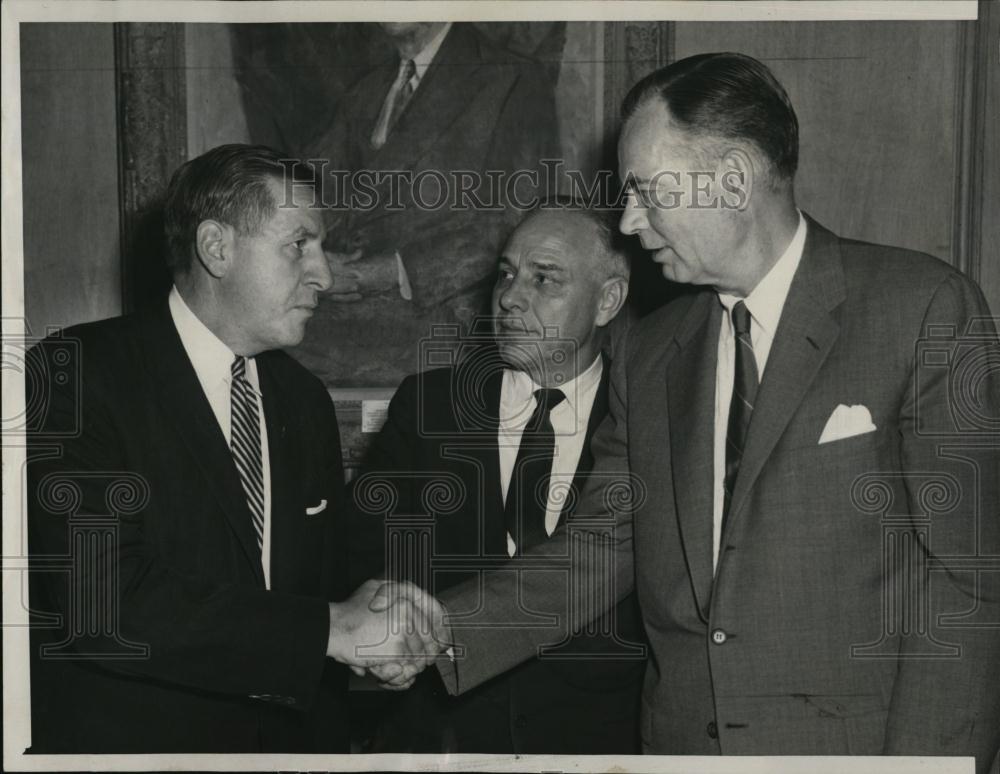 1958 Press Photo Gov Foster Furcolo &amp; GOP opponent Charles Gibbons before debate - Historic Images