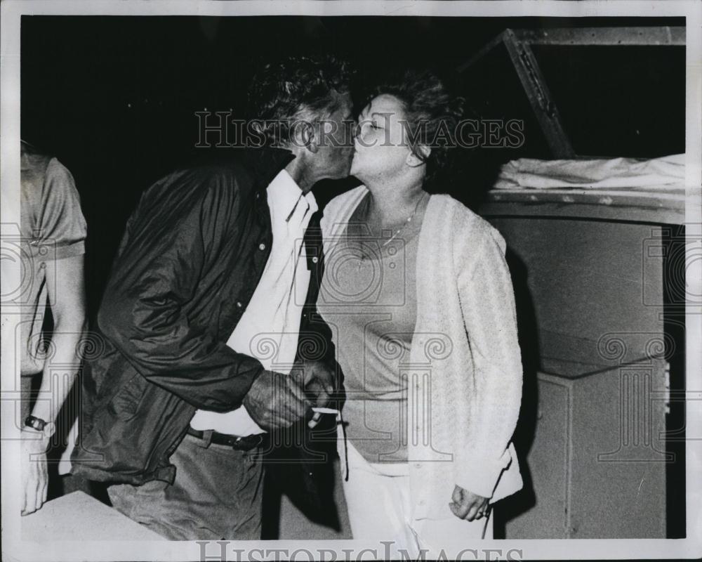 1976 Press Photo Andrea Pertot &amp; wife Gloria - RSL88491 - Historic Images