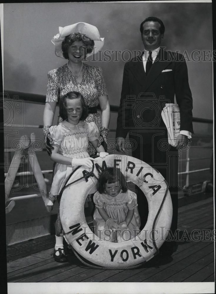 1947 Press Photo Kingsbury Smith European Gen Mangager International News Serv - Historic Images