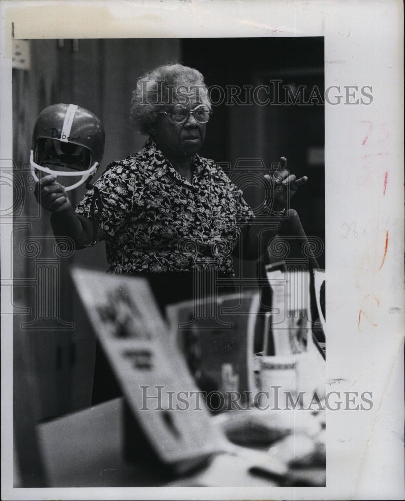 1981 Press Photo Dorothy Thompson at St Petersburg Jr College - RSL91435 - Historic Images