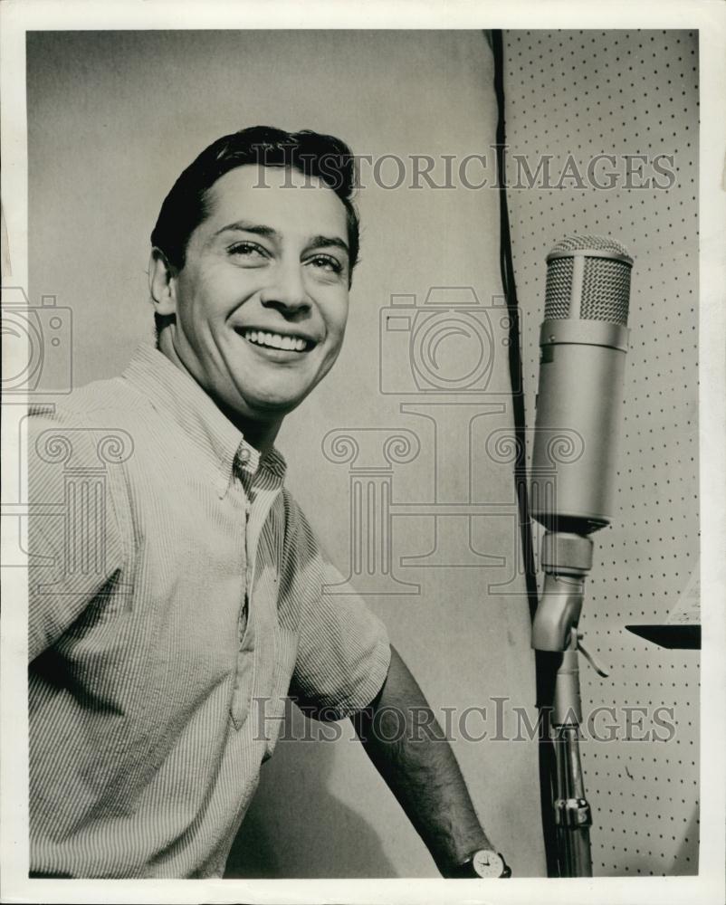 1962 Press Photo Popular Song Writer Mark Rydell In Recording Studio - RSL61523 - Historic Images