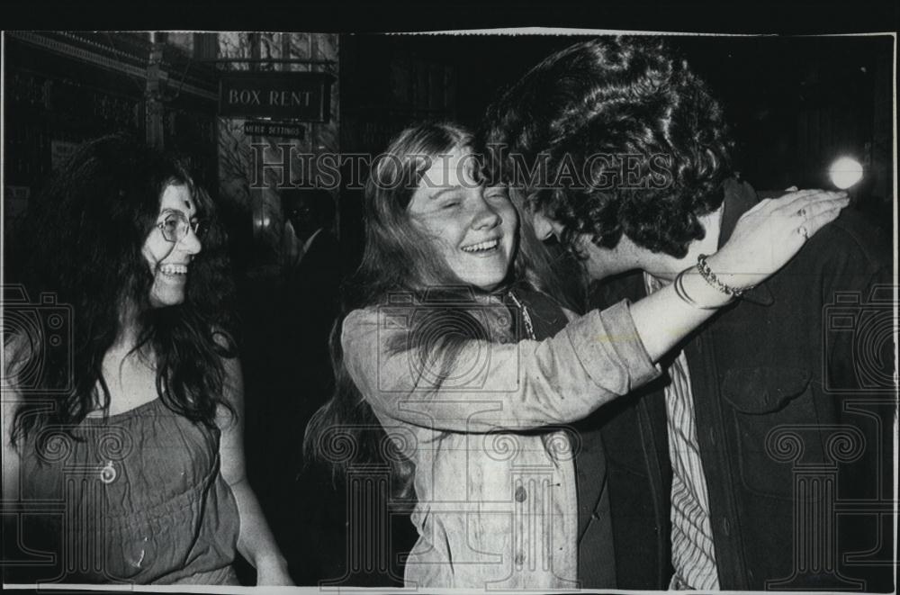 1971 Press Photo Antiwar Activist Leslie Bacon Charged with Bombing US Capital - Historic Images