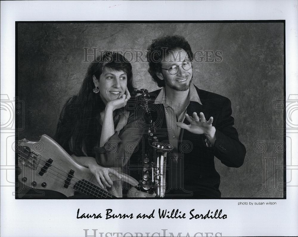 1995 Press Photo Musicians entertainers recording artists Laura Burns Wilie - Historic Images