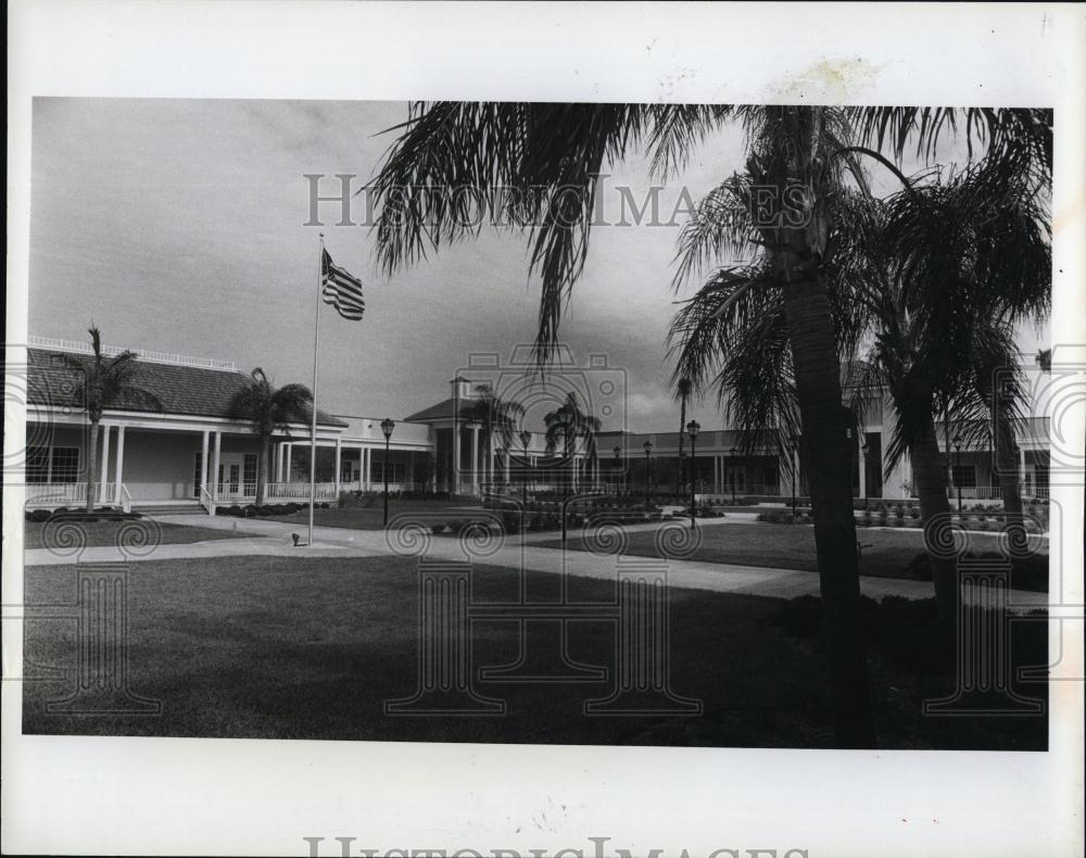 1981 Press Photo Feather Sound Square Housing - RSL97861 - Historic Images