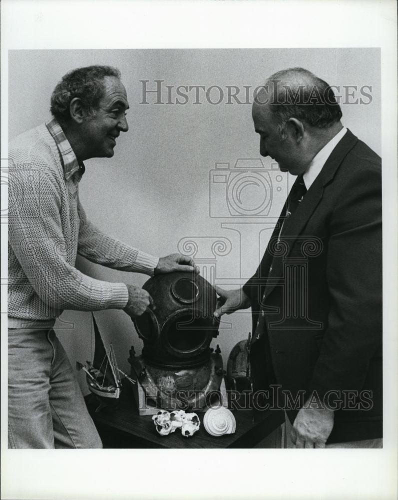 Press Photo Jerry Paris Former Actor Turned TV Producer - RSL95239 - Historic Images