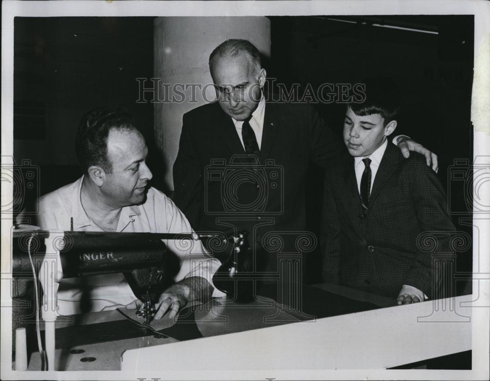 1964 Press Photo Arthur Saval, Jewish Big Brother Associaton of Boston - Historic Images