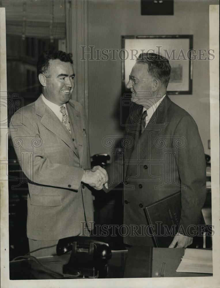 1950 Press Photo Mayor John Hynes &amp; John McColgan of City Council - RSL45451 - Historic Images