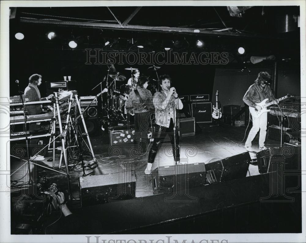 1988 Press Photo Russian Rockers Avtograf - RSL86955 - Historic Images