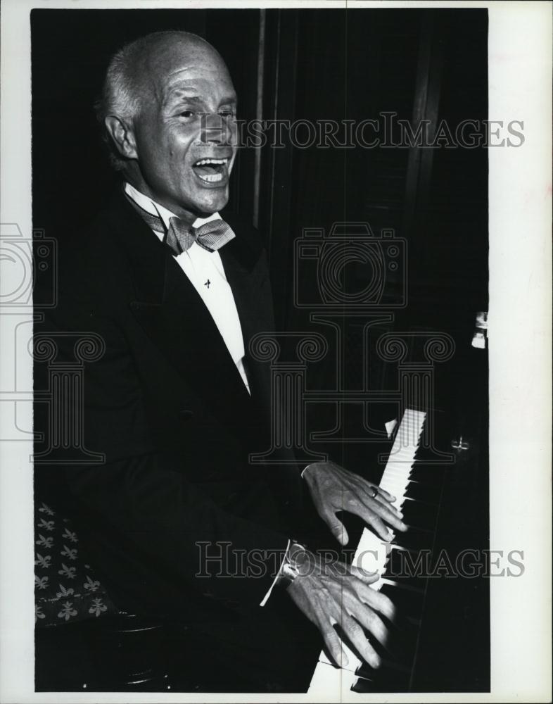 1994 Press Photo Bobby Wetherbee Singer, Pianist - RSL42367 - Historic Images