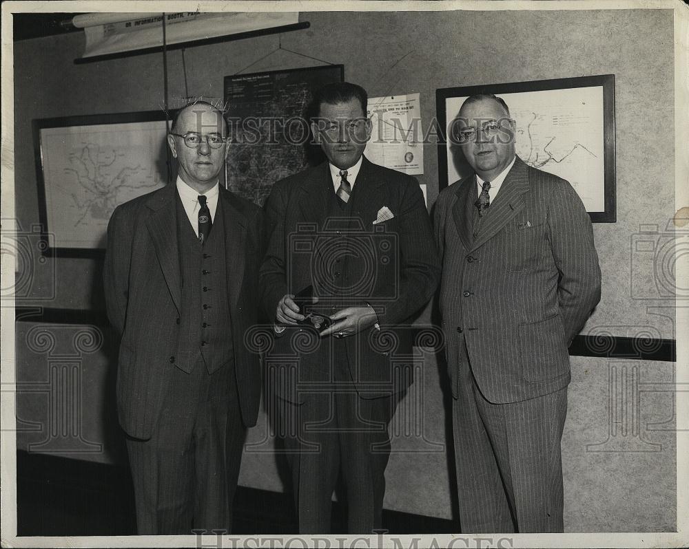 1948 Press Photo Boston MTA men Ed Dana, John Hurley, Charles McCarron - Historic Images