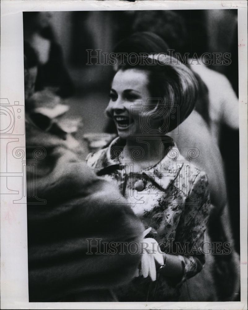 1967 Press Photo Mrs William Thomas - RSL91711 - Historic Images