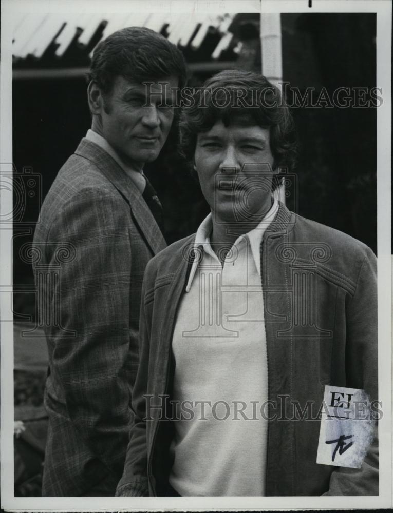 1975 Press Photo Don Murray Michael Anderson Jr Headhunter Police Story - Historic Images