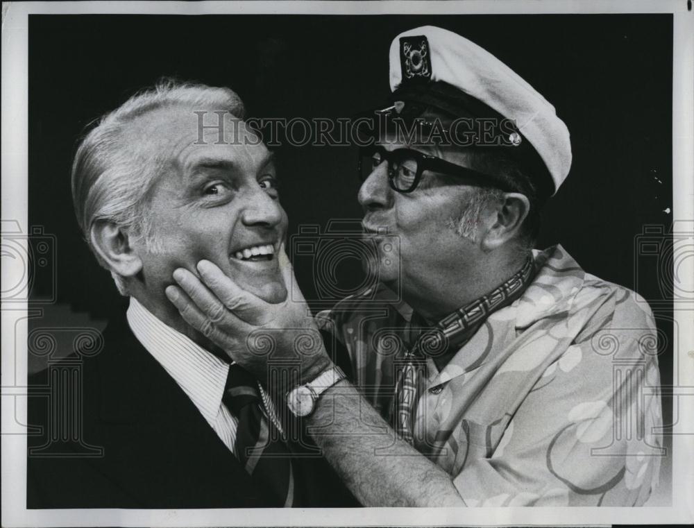 1976 Press Photo Ted Knight Phil Silvers The Ted Knight Musical Comedy Variety - Historic Images