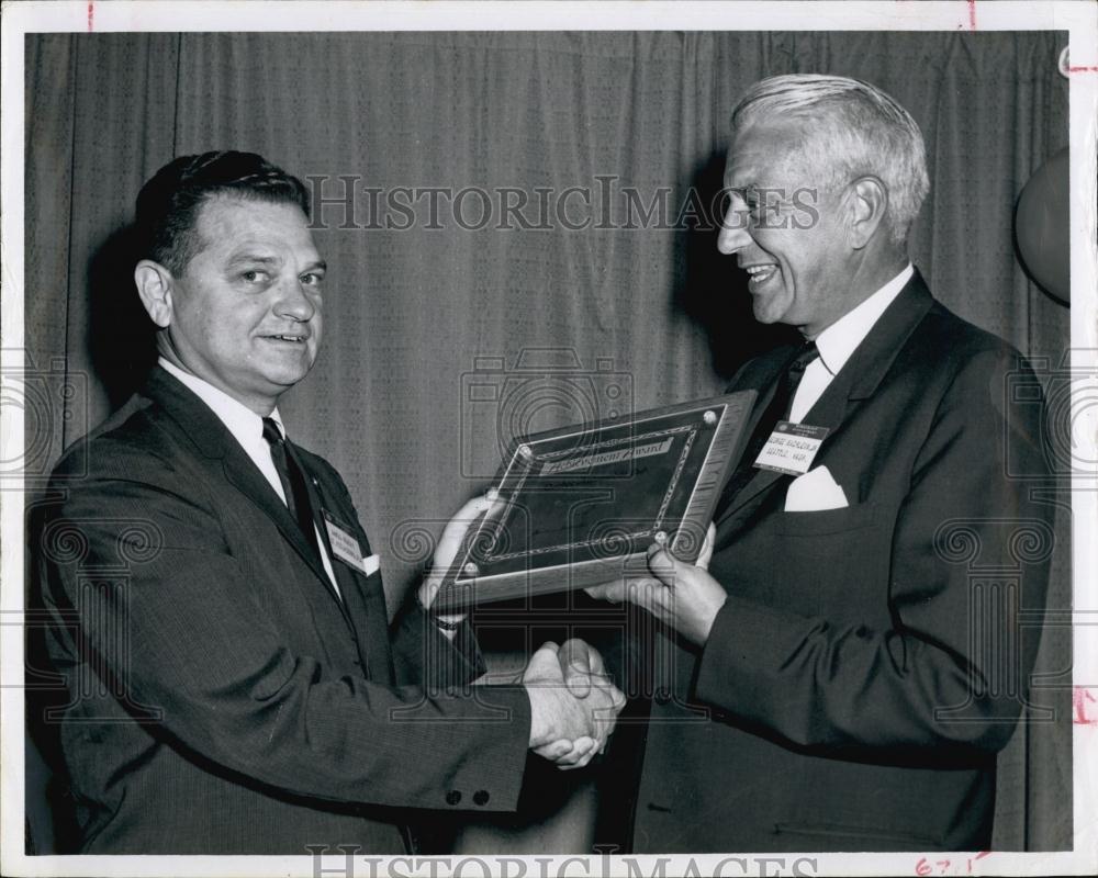 Press Photo James Hendry of St Petersburg Motor Club and George Kachlein - Historic Images