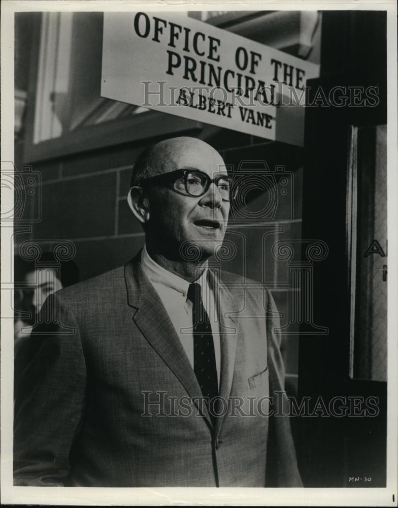 1949 Press Photo Actor, Dean Jagger for &quot;Mr Novak&quot; - RSL93165 - Historic Images