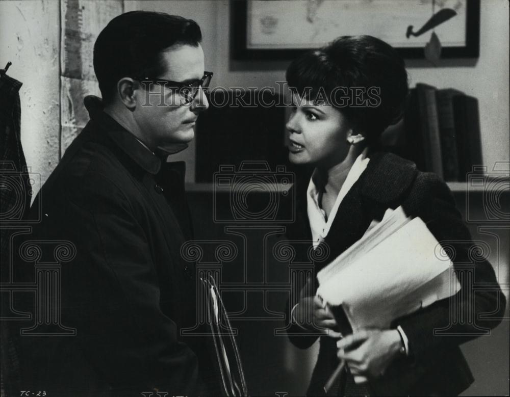 1966 Press Photo Barbara Harris and William Daniels in &quot;A Thousand Clowns&quot; - Historic Images