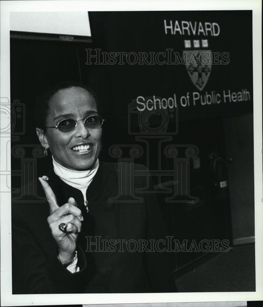 1995 Press Photo Shari Belafonte Actress Health Advocate Boston Black History - Historic Images