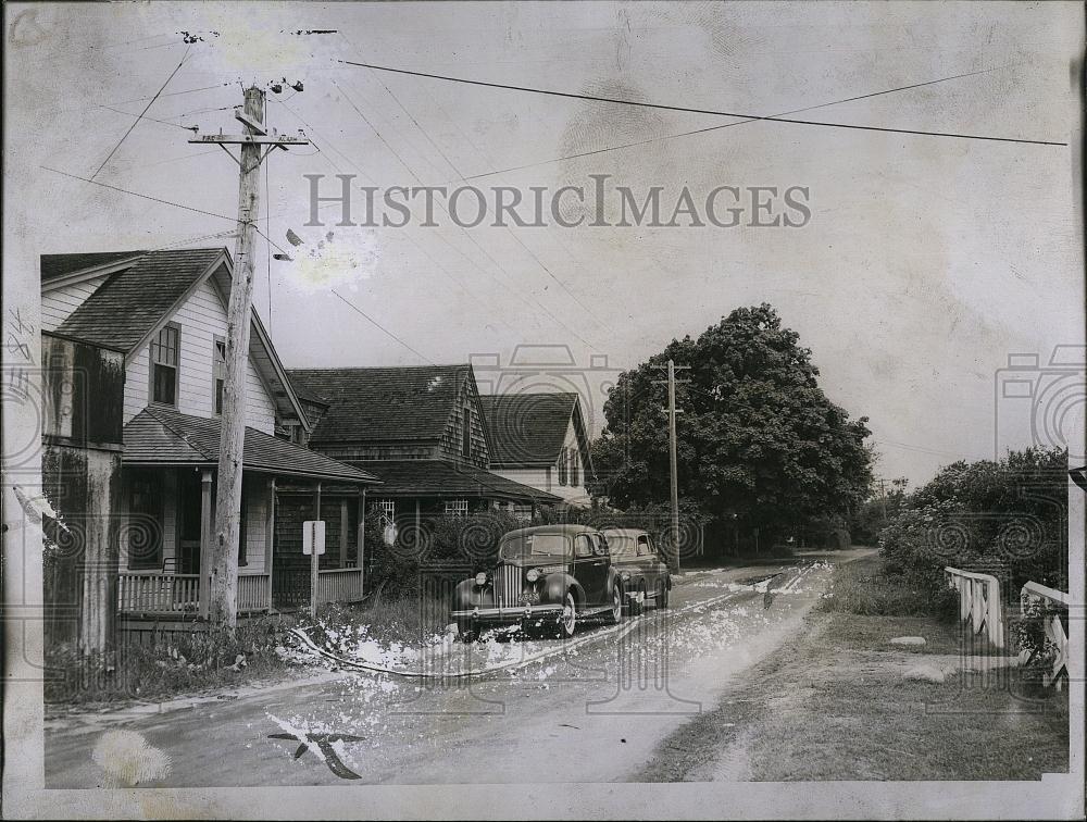 1944 Press Photo Scene wher elittle Frances McGrath was taken from - RSL91097 - Historic Images