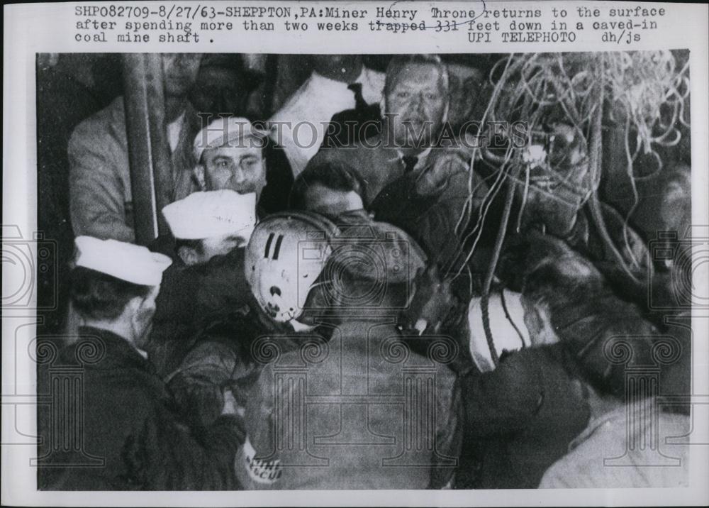 1963 Press Photo Miner Henry Thorn rescued after 2 weeks underground - RSL88795 - Historic Images