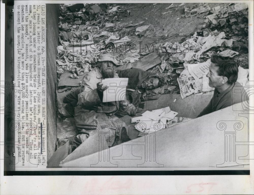 1958 Press Photo Clint Wescott Homeless Granted $20000 Herman Honeycutt - Historic Images