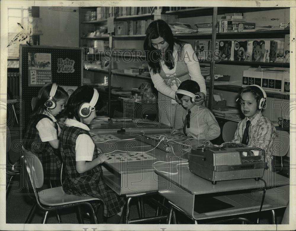 1973 Press Photo Teacher G D Lorensetti, students Keane,Bonavita,J Bonavita - Historic Images