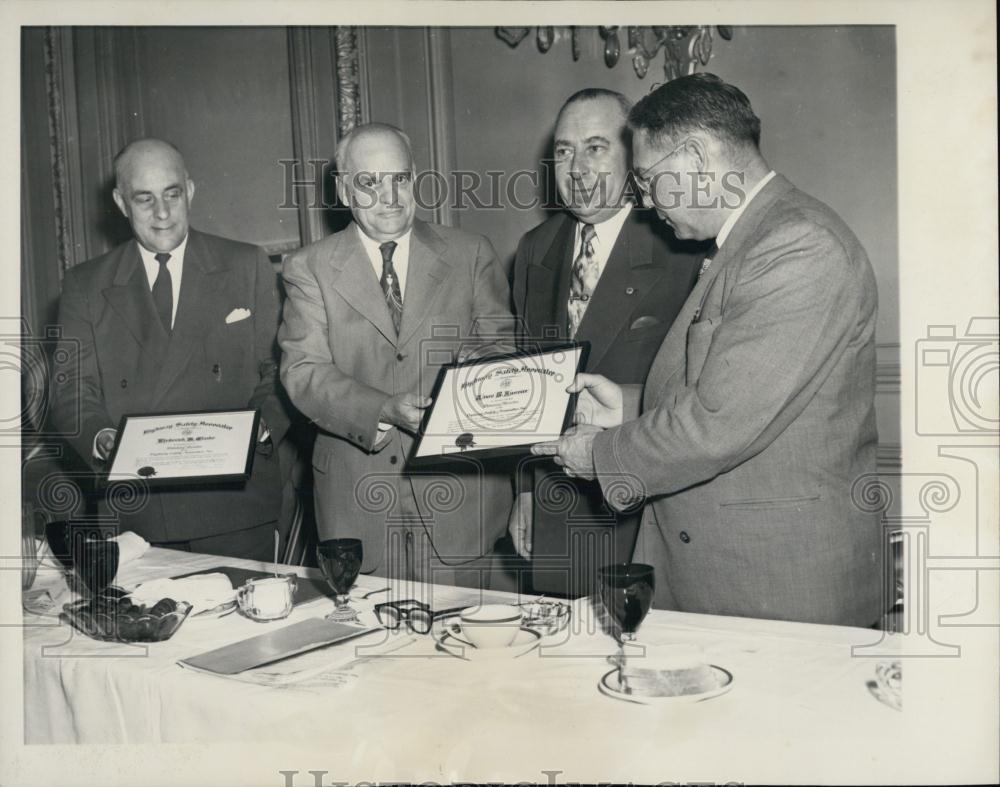 1953 Press Photo NH Commissioner Of Motor Vehicles Frederick N Clarke At Dinner - Historic Images