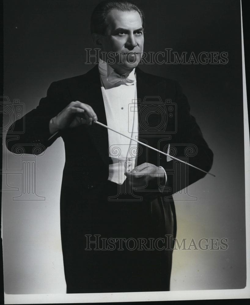 1947 Press Photo Conductor Phil Spitalny and his All Girl Orchestra - RSL45817 - Historic Images