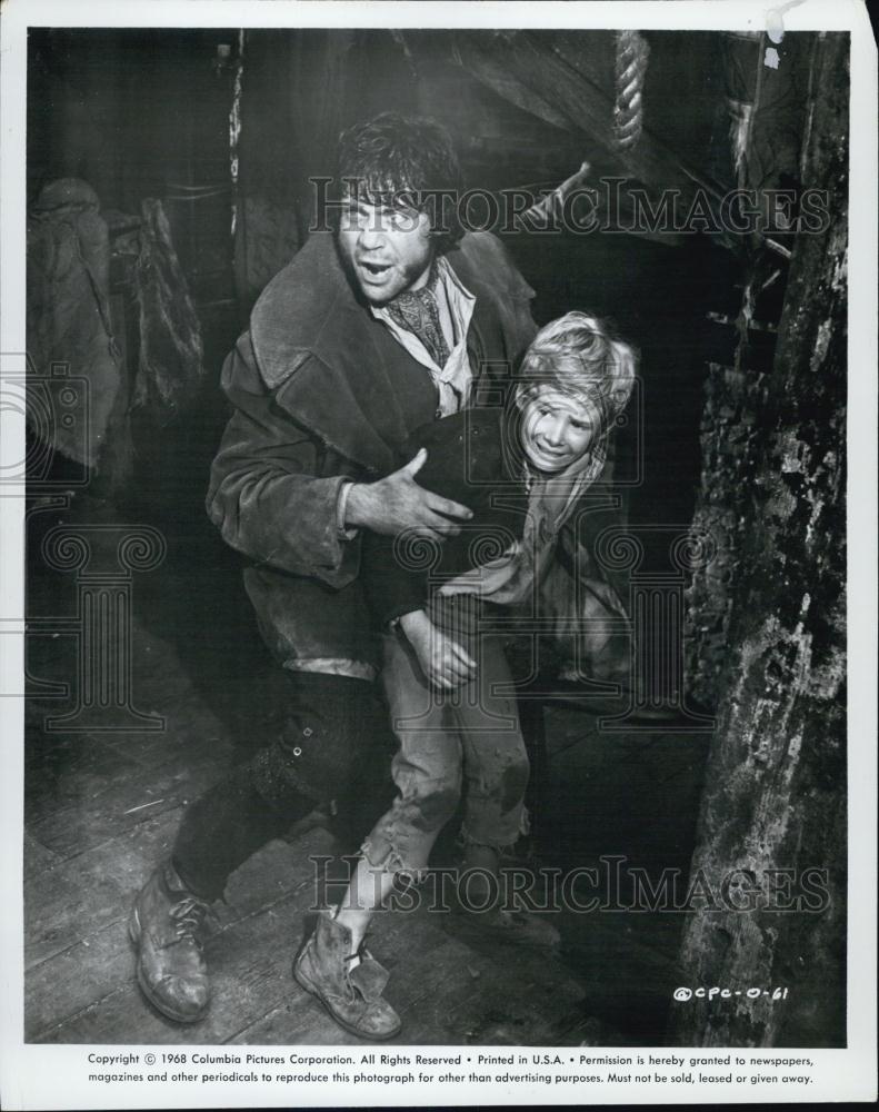 1969 Press Photo Actors Oliver Reed Mark Lester in movie film Oliver - RSL04451 - Historic Images