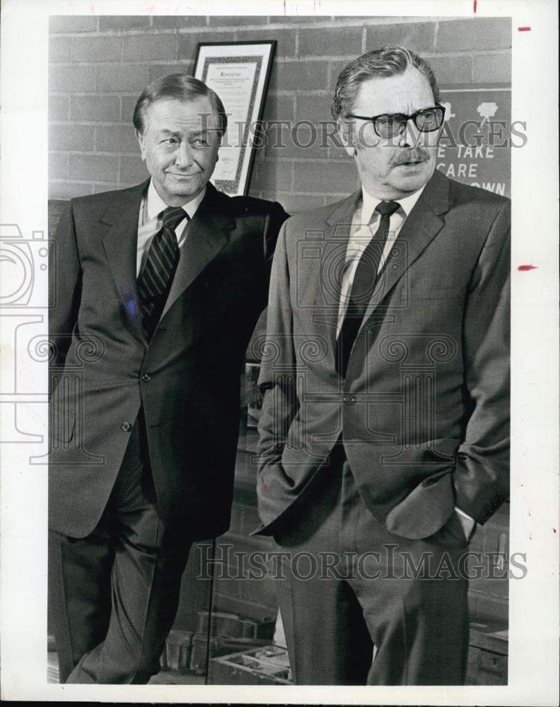 1972 Press Photo Robert Young and Barry Sullivan in TV show &quot;Marcus Welby, MD&quot; - Historic Images