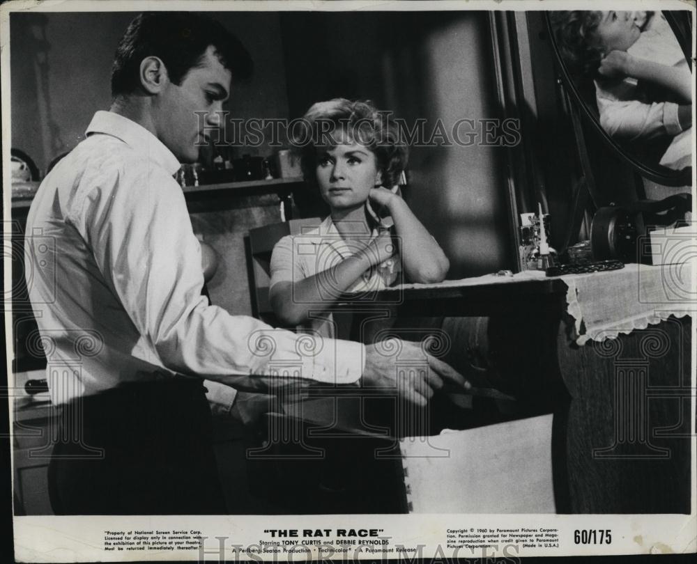 1960 Press Photo Tony Curtis and Debbie Reynolds in &quot;The Rat Race&quot; - RSL08253 - Historic Images