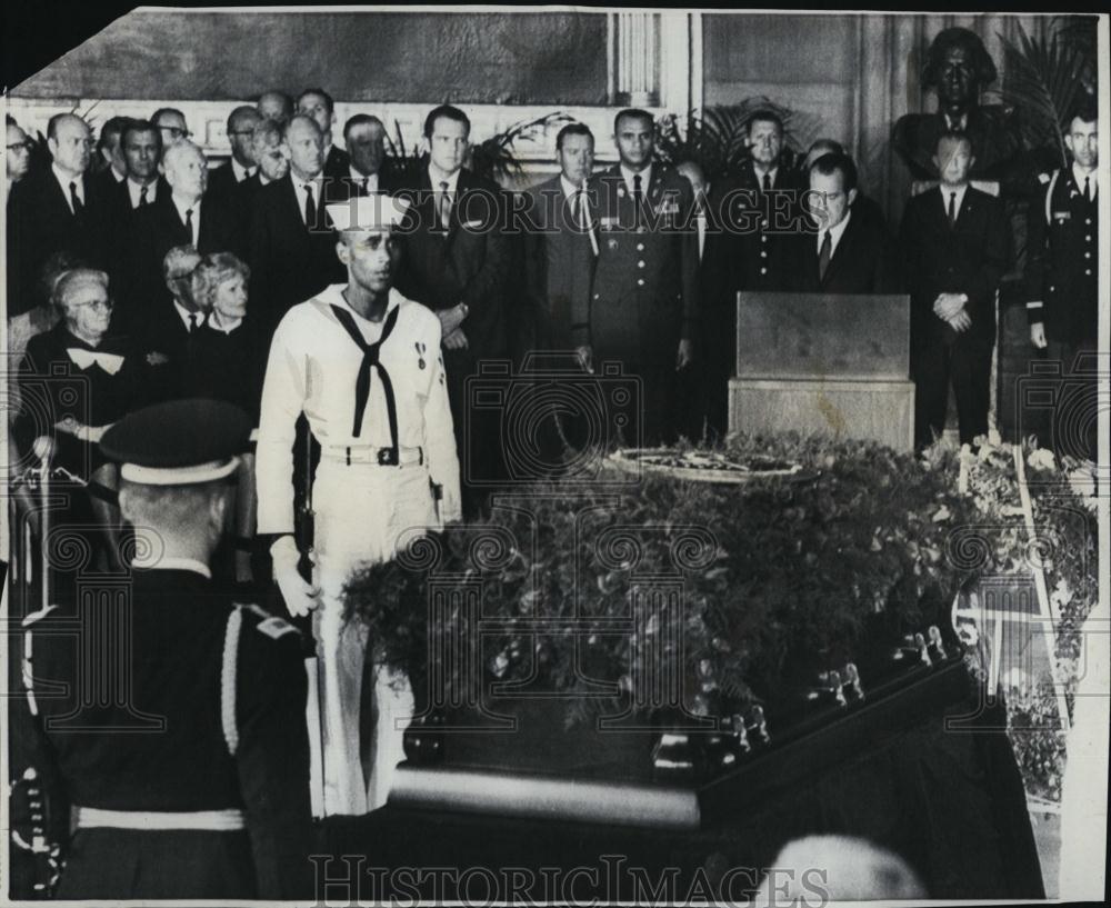 1969 Press Photo Funeral of Senator Everett Dirksen Pres Nixon gives eulogy - Historic Images