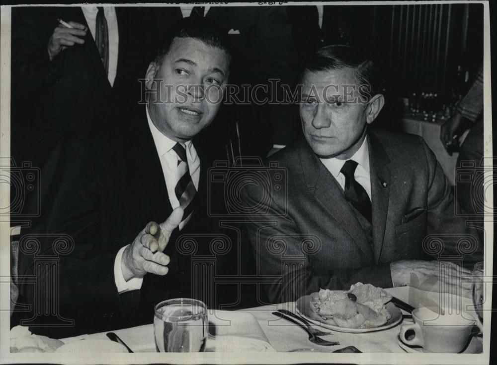 1969 Press Photo Sen Edward Brooks &amp; Gov John Volpe of Nixon cabinet - Historic Images