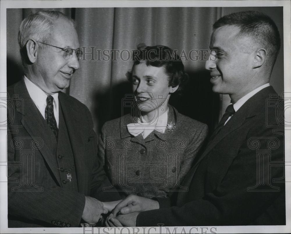 1958 Press Photo Walter Badger, Jr, Catherine Judge, Arnold Marrow - RSL86969 - Historic Images