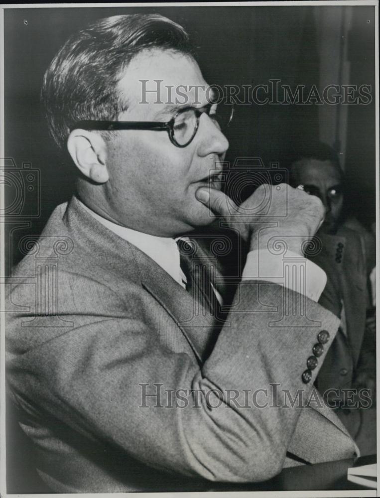 1961 Press Photo Hollywood Screen Writer Richard J Collins At House Committee - Historic Images