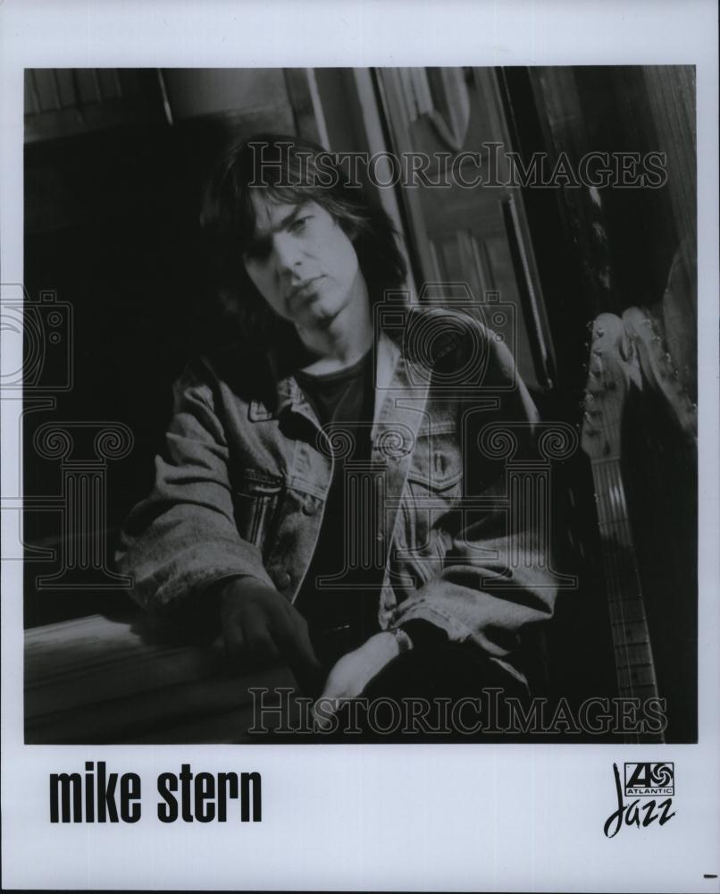 Press Photo Mike Stern Atlantic Jazz Records Musician - RSL80225 - Historic Images