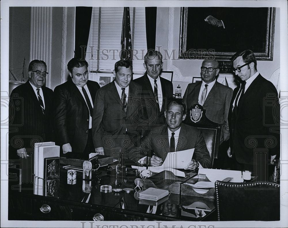 1969 Press Photo Governor Francis W Sargent, &quot;Community Radio Watch Week&quot; - Historic Images