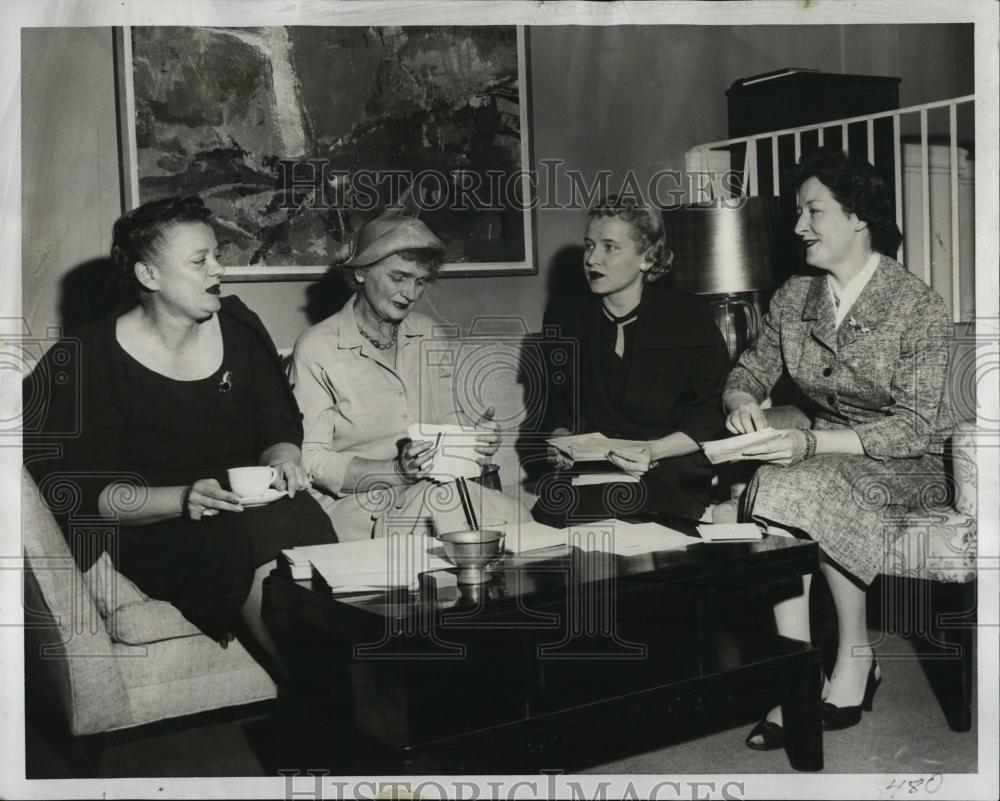 1957 Press Photo Mrs Jesse R Fillman Mrs John C McClintock Mrs E Sohier - Historic Images