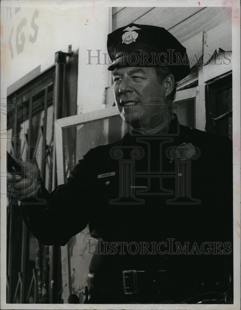 1975 Press Photo George Kennedy played as cop in &quot;The Blue Night&quot; - RSL92879 - Historic Images