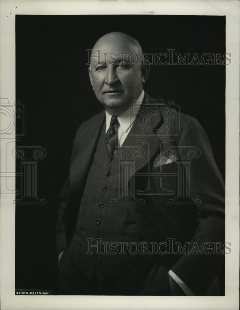 1950 Press Photo Emmet J McCormack Vice Pres Treas of Moore - RSL45489 - Historic Images