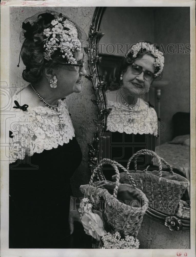 1960 Press Photo Mrs R W Roberts, President Symphonic League St Petersburg - Historic Images