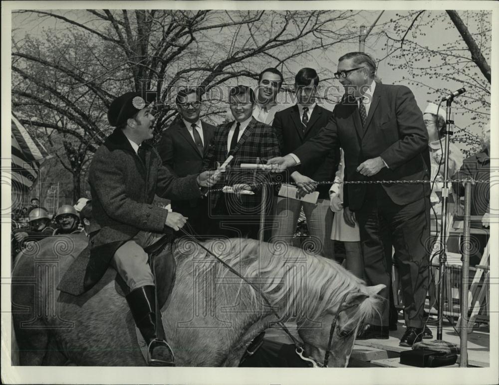 1969 Press Photo TV Cowboy Star Rex Trailer, R Gauthier, J McCarthy, V Piro - Historic Images