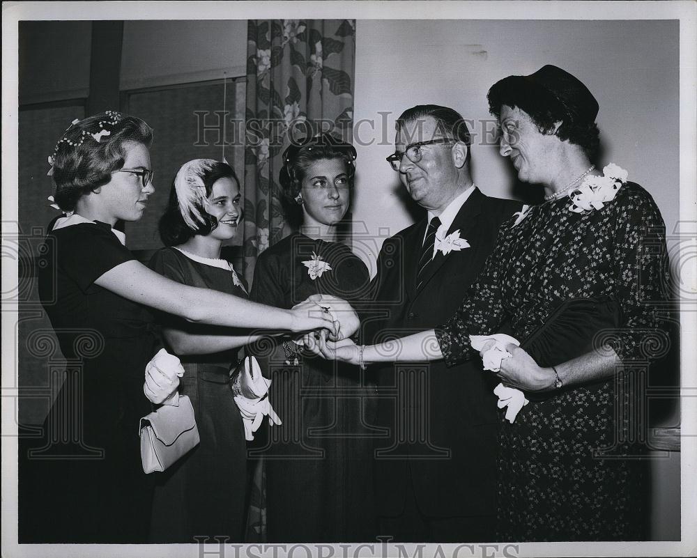 1959 Press Photo President Dr Asa Knowles and Mrs Knowles speaking with Co eds - Historic Images