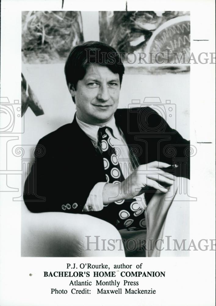 1994 Press Photo P J O&#39;Rourke, Author of Bachelor&#39;s Home Companion - RSL63633 - Historic Images