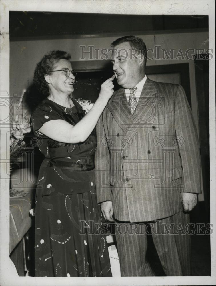 1950 Press Photo Grace Stynes &amp; Edward Coleman, Somerville Veterans Branch - Historic Images