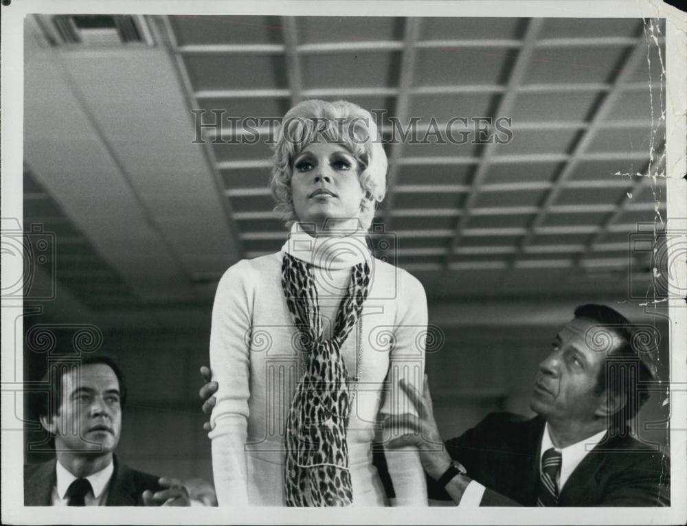 1979 Press Photo Actors Tuesday Weld, Stephen Pearlman In "A Question Of Guilt" - Historic Images