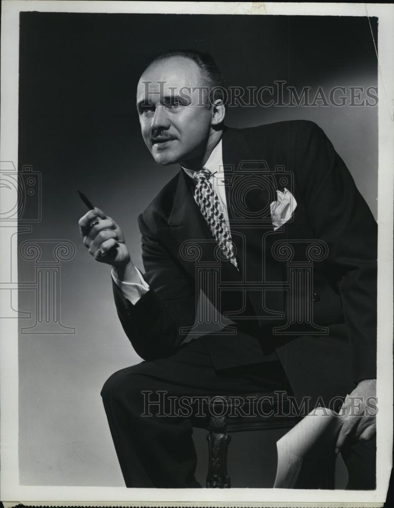 1952 Press Photo Jack Zoller Director of Calvalcade of America - RSL40661 - Historic Images