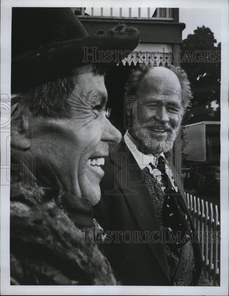 1968 Press Photo Walter Burke Actor Paul Brinegar Guns Of Will Sonnett TV Show - Historic Images