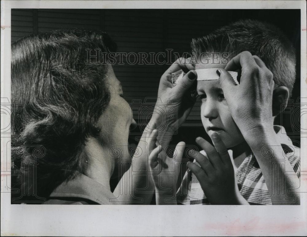 1958 Press Photo Bandaid, Varney Child - RSL96449 - Historic Images